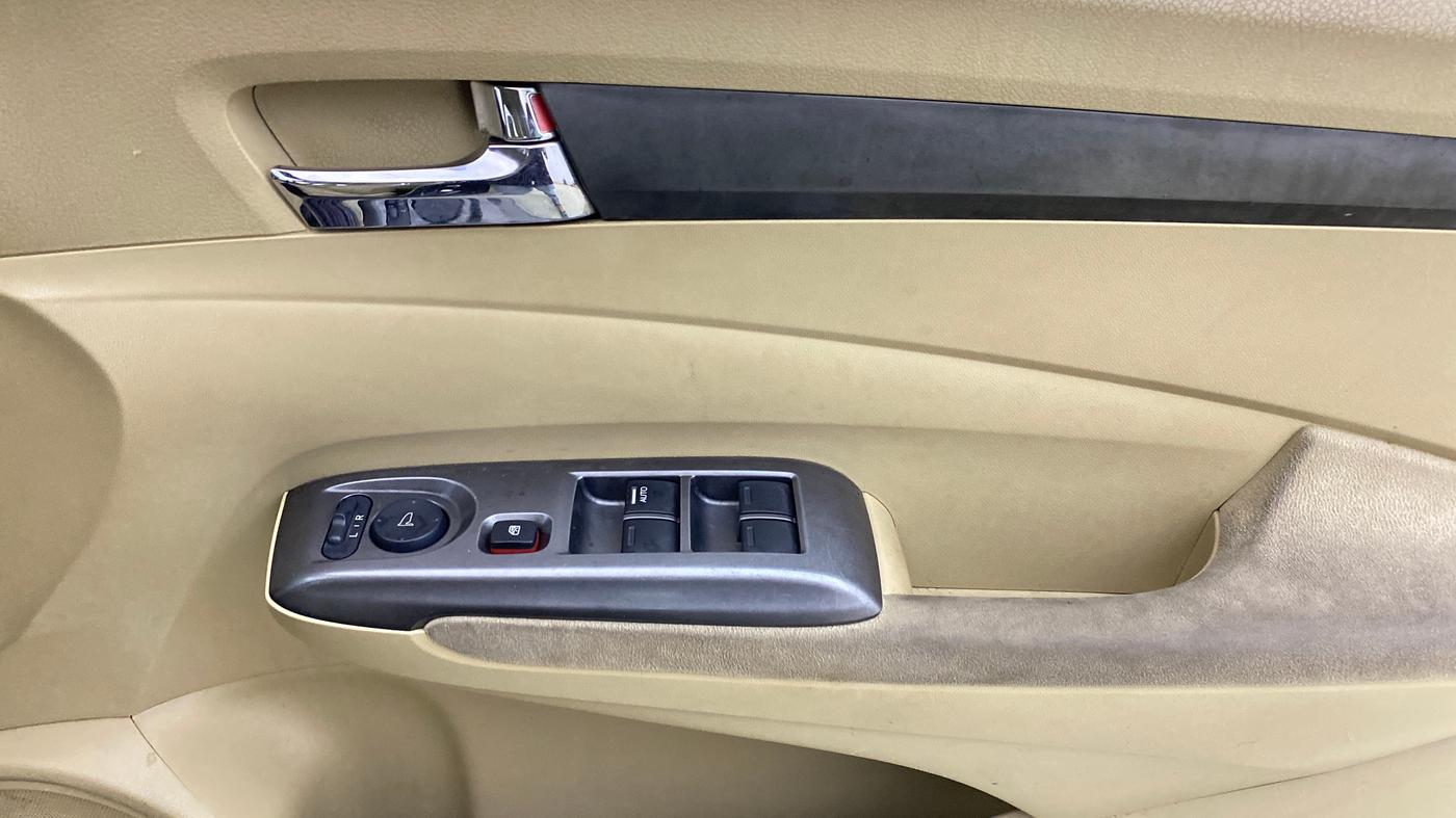 2013 Honda City 1.5L I-VTEC V MT, Petrol, Manual, 47,757 km, Driver Side Door Panels Control
