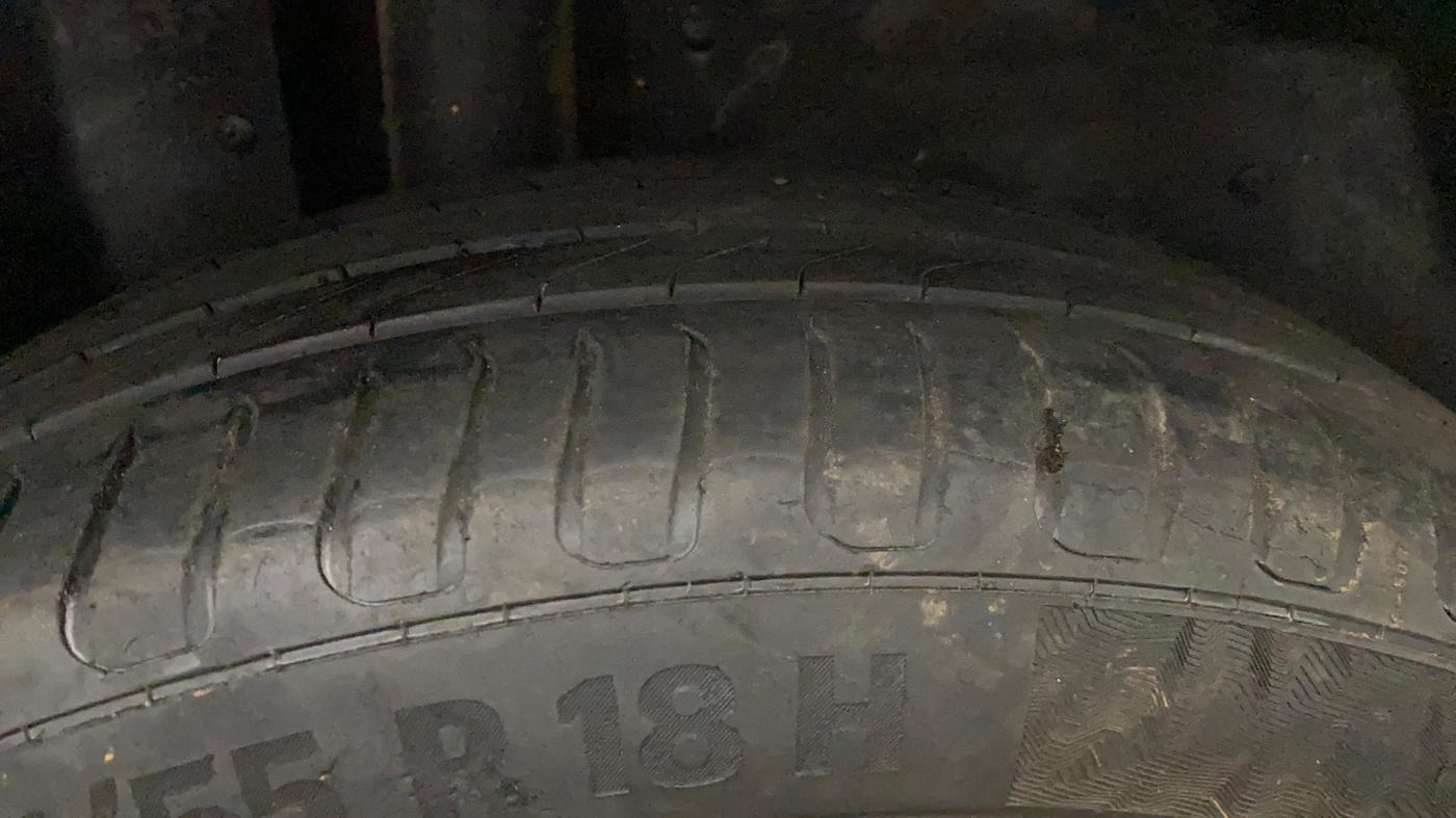 2022 MG HECTOR PLUS SHARP 2.0 DIESEL TURBO MT 6-STR, Diesel, Manual, 44,863 km, Right Rear Tyre Tread