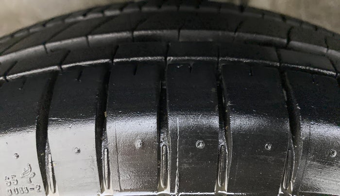 2011 Maruti Alto LXI, Petrol, Manual, 64,958 km, Left Front Tyre Tread