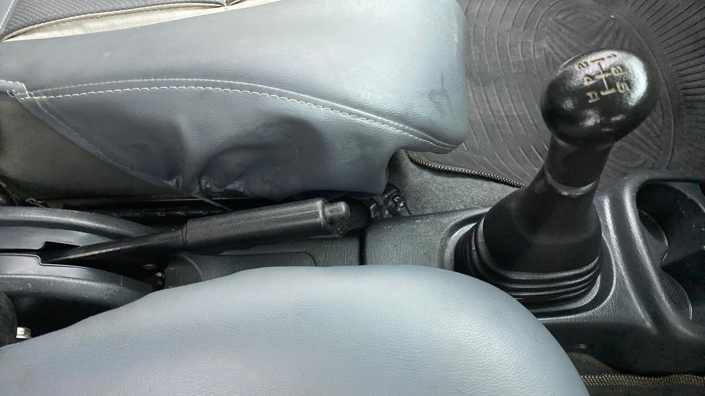 2011 Maruti Alto LXI, Petrol, Manual, 64,958 km, Gear Lever