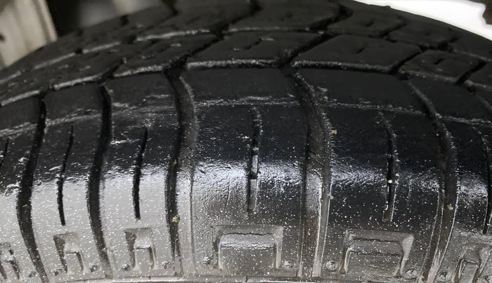 2011 Maruti Alto LXI, Petrol, Manual, 64,958 km, Left Rear Tyre Tread