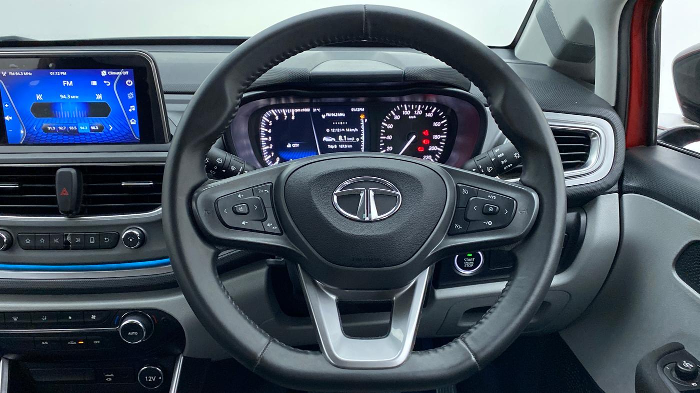 2020 Tata ALTROZ XZ 1.2, Petrol, Manual, 7,754 km, Steering Wheel Close Up