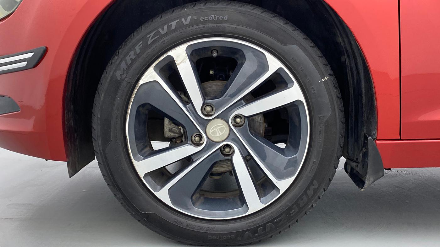 2020 Tata ALTROZ XZ 1.2, Petrol, Manual, 7,754 km, Left Front Wheel