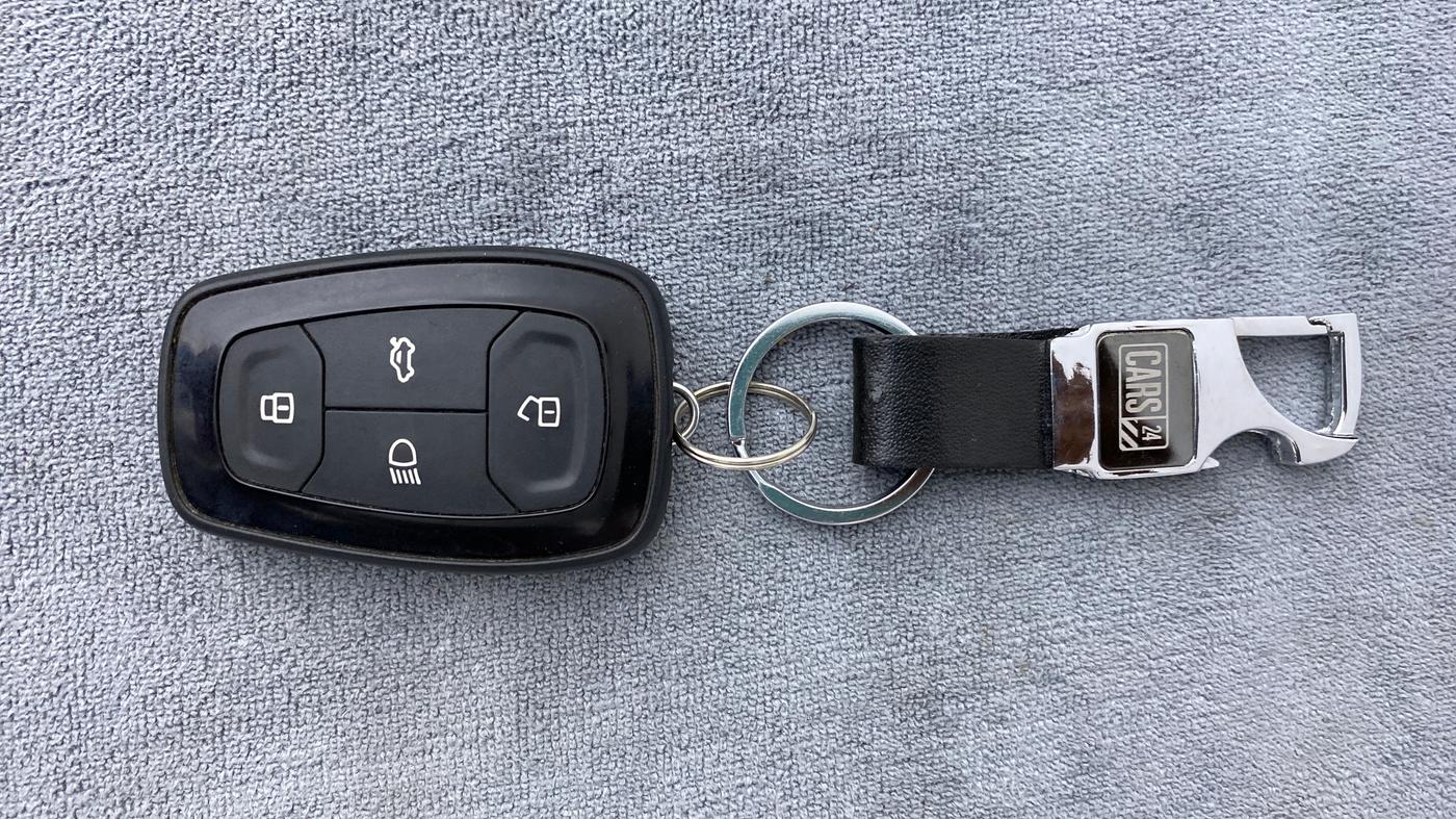 2020 Tata ALTROZ XZ 1.2, Petrol, Manual, 7,754 km, Key Close Up
