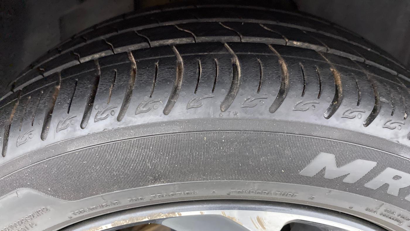 2020 Tata ALTROZ XZ 1.2, Petrol, Manual, 7,754 km, Right Front Tyre Tread