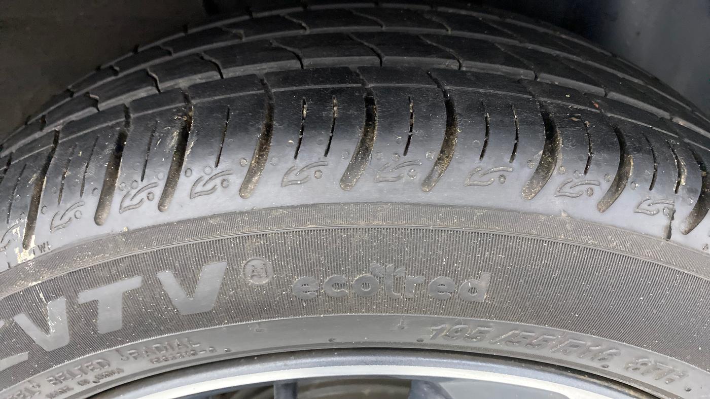 2020 Tata ALTROZ XZ 1.2, Petrol, Manual, 7,754 km, Left Rear Tyre Tread