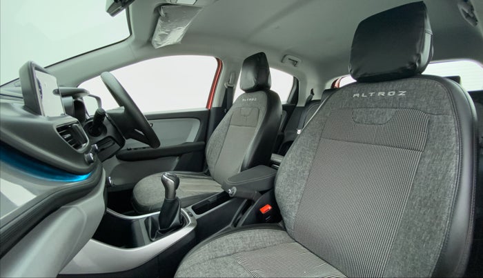 2020 Tata ALTROZ XZ 1.2, Petrol, Manual, 7,754 km, Right Side Front Door Cabin
