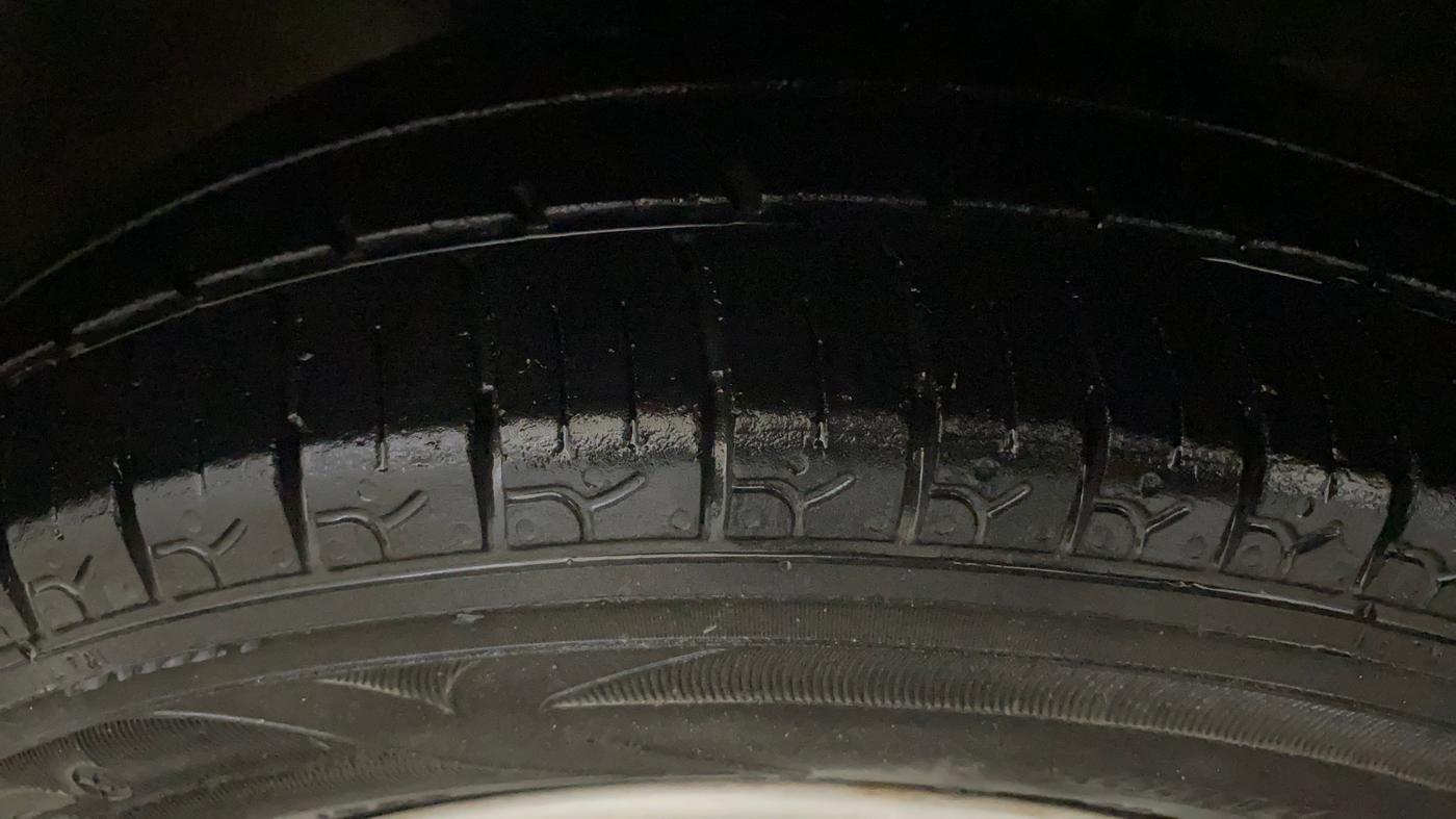 2019 Maruti Alto 800 LXI, Petrol, Manual, 55,100 km, Left Front Tyre Tread