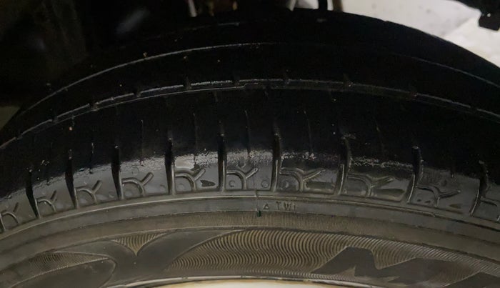 2019 Maruti Alto 800 LXI, Petrol, Manual, 53,227 km, Left Rear Tyre Tread