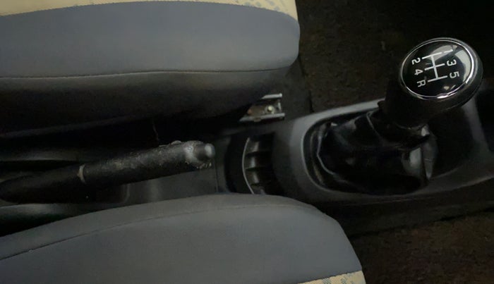 2014 Maruti Wagon R 1.0 LXI CNG, CNG, Manual, 1,06,040 km, Gear Lever