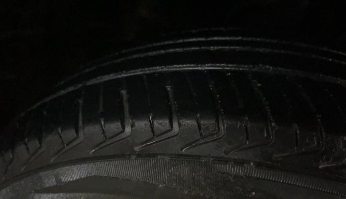 2020 Maruti New Wagon-R LXI 1.0, Petrol, Manual, 43,586 km, Right Front Tyre Tread