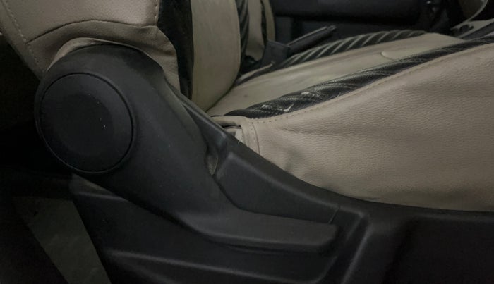 2020 Maruti New Wagon-R LXI 1.0, Petrol, Manual, 43,586 km, Driver Side Adjustment Panel