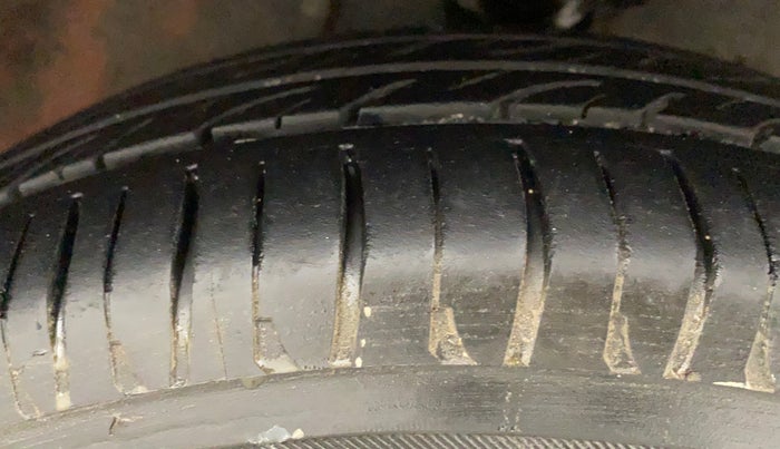 2011 Maruti Alto K10 VXI, Petrol, Manual, 83,452 km, Right Front Tyre Tread