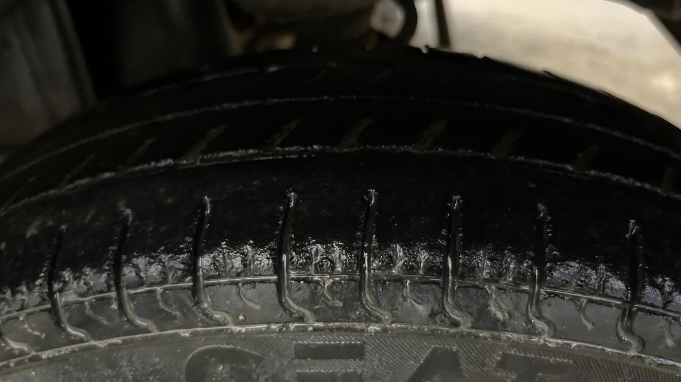 2016 Maruti Alto 800 LXI CNG, CNG, Manual, 48,656 km, Left Rear Tyre Tread