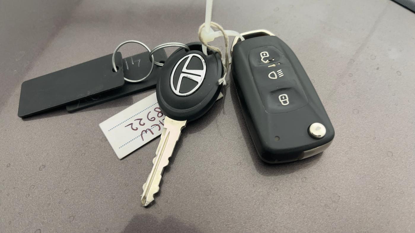 2017 Tata Tiago XT PETROL, Petrol, Manual, 51,821 km, Key Close Up