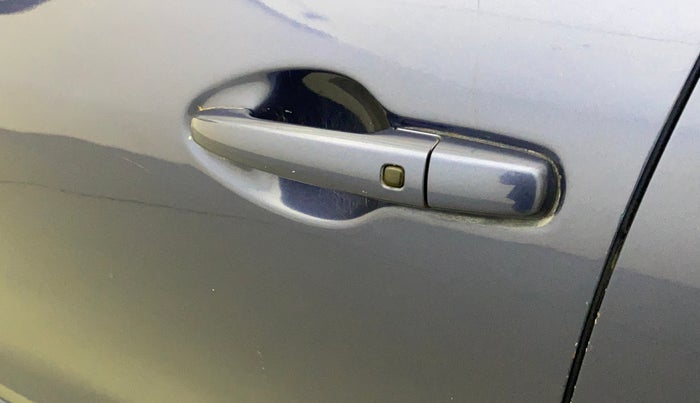 2018 Maruti Dzire ZDI PLUS AMT, Diesel, Automatic, 60,791 km, Front passenger door - Door handle sensor not working
