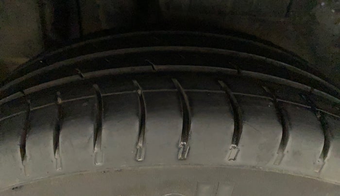 2018 Maruti Dzire ZDI PLUS AMT, Diesel, Automatic, 60,791 km, Right Rear Tyre Tread
