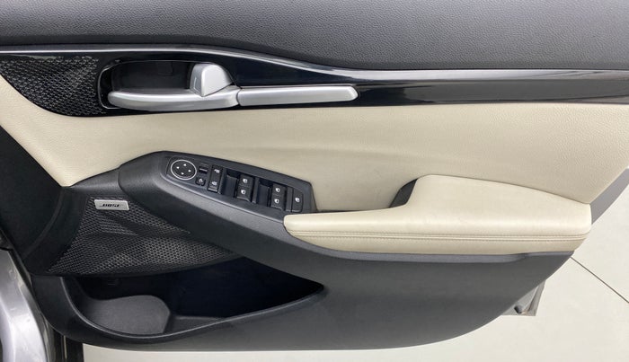 2020 KIA SELTOS HTX+ AT 1.5 DIESEL, Diesel, Automatic, 59,609 km, Driver Side Door Panels Control