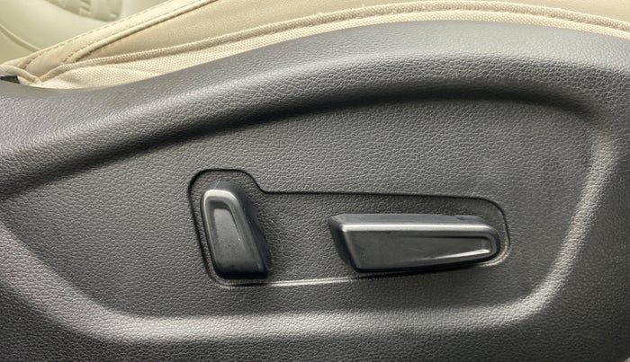 2020 KIA SELTOS HTX+ AT 1.5 DIESEL, Diesel, Automatic, 59,609 km, Driver Side Adjustment Panel