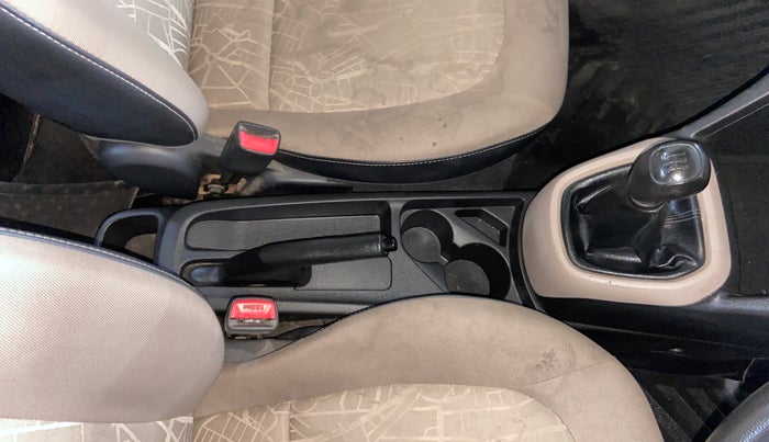 2015 Hyundai Xcent BASE 1.2, CNG, Manual, 72,734 km, Gear Lever