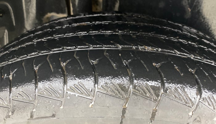 2023 Maruti Grand Vitara ALPHA PLUS HYBRID ECVT, Hybrid, Automatic, 90,677 km, Right Rear Tyre Tread