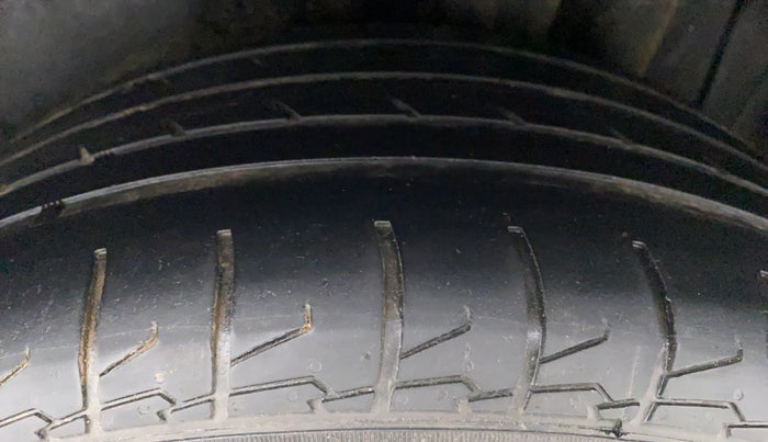 2020 Maruti S Cross ALPHA 1.5, Petrol, Manual, 29,648 km, Left Rear Tyre Tread