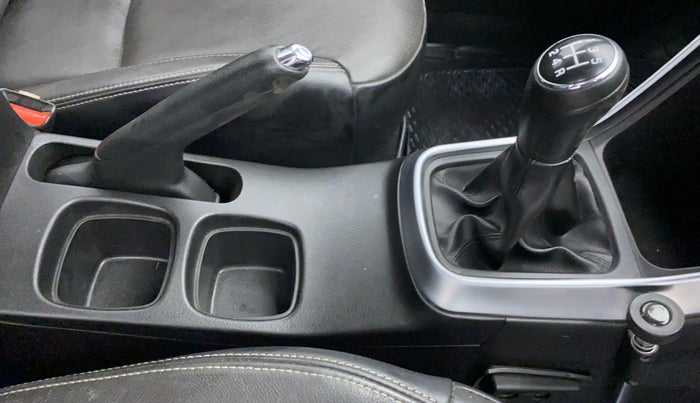 2020 Maruti S Cross ALPHA 1.5, Petrol, Manual, 29,648 km, Gear Lever