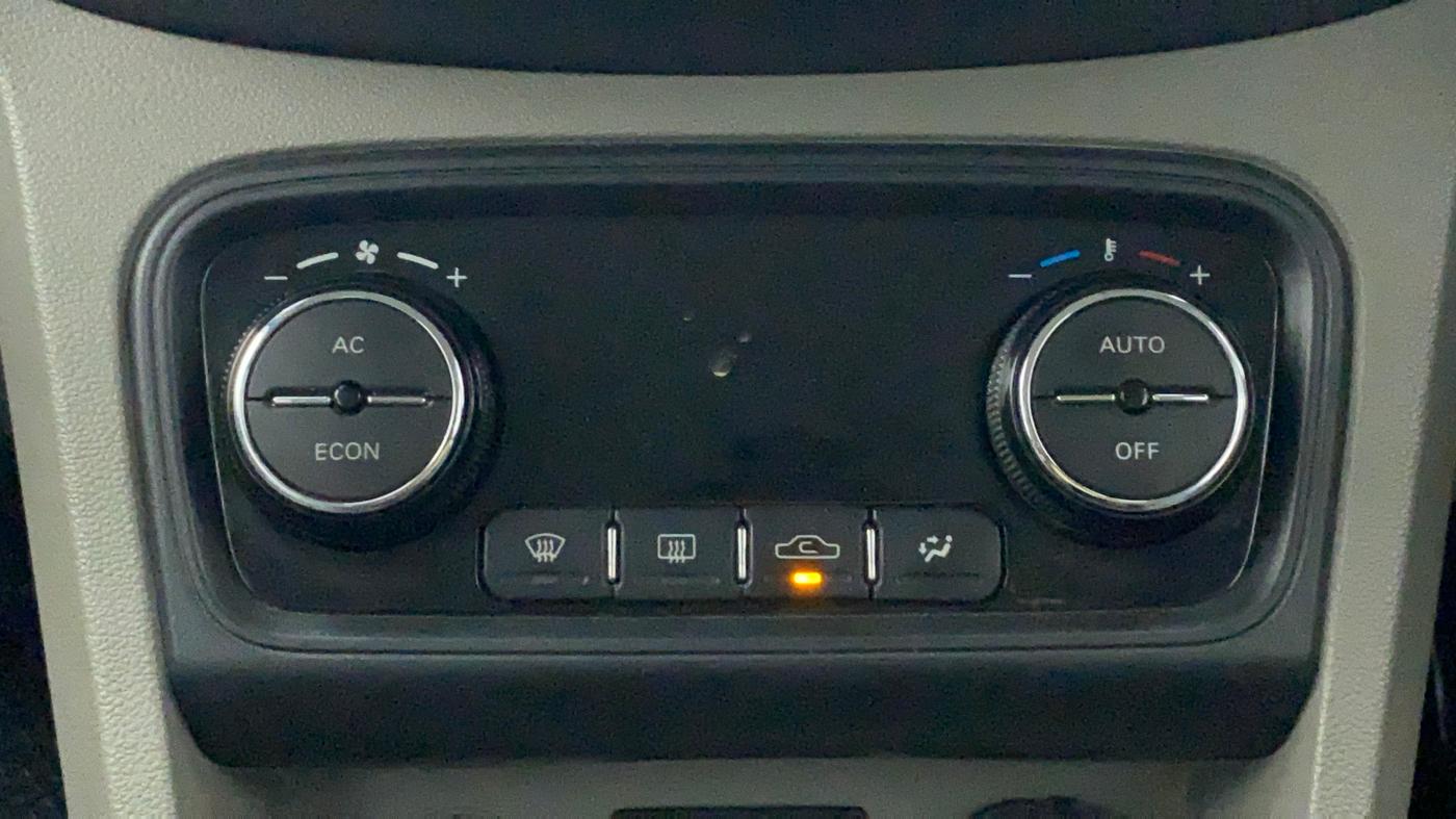 2019 Tata Tiago XZ+ 1.2 Revotron, Petrol, Manual, 40,382 km, Automatic Climate Control