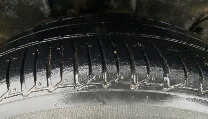 2019 Tata Tiago XZ+ 1.2 Revotron, Petrol, Manual, 40,382 km, Right Rear Tyre Tread