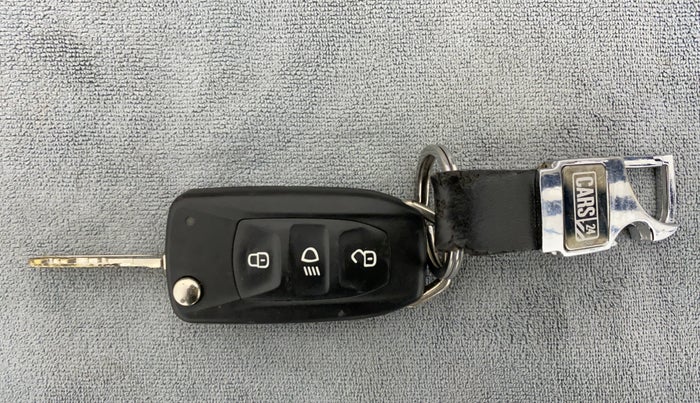 2019 Tata Tiago XZ+ 1.2 Revotron, Petrol, Manual, 40,382 km, Key Close Up