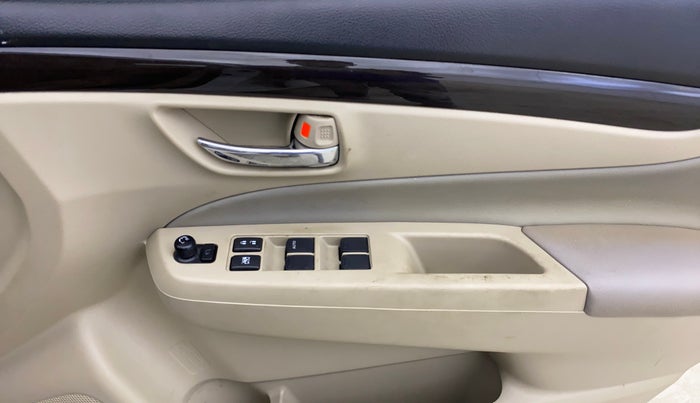 2018 Maruti Ciaz ALPHA 1.4 PETROL, Petrol, Manual, 70,265 km, Driver Side Door Panels Control