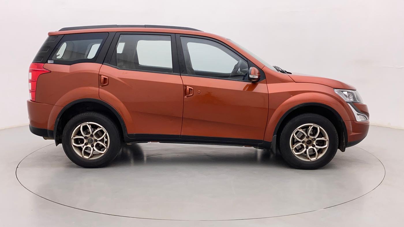 2016 Mahindra XUV500 W6 AT, Diesel, Automatic, 65,569 km, Right Side View