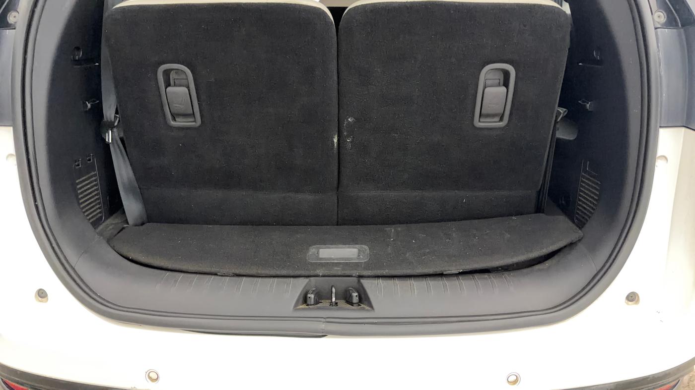 2021 Mahindra XUV700 AX 7 LUXURY P AT 7 STR, Petrol, Automatic, 38,127 km, Boot Inside