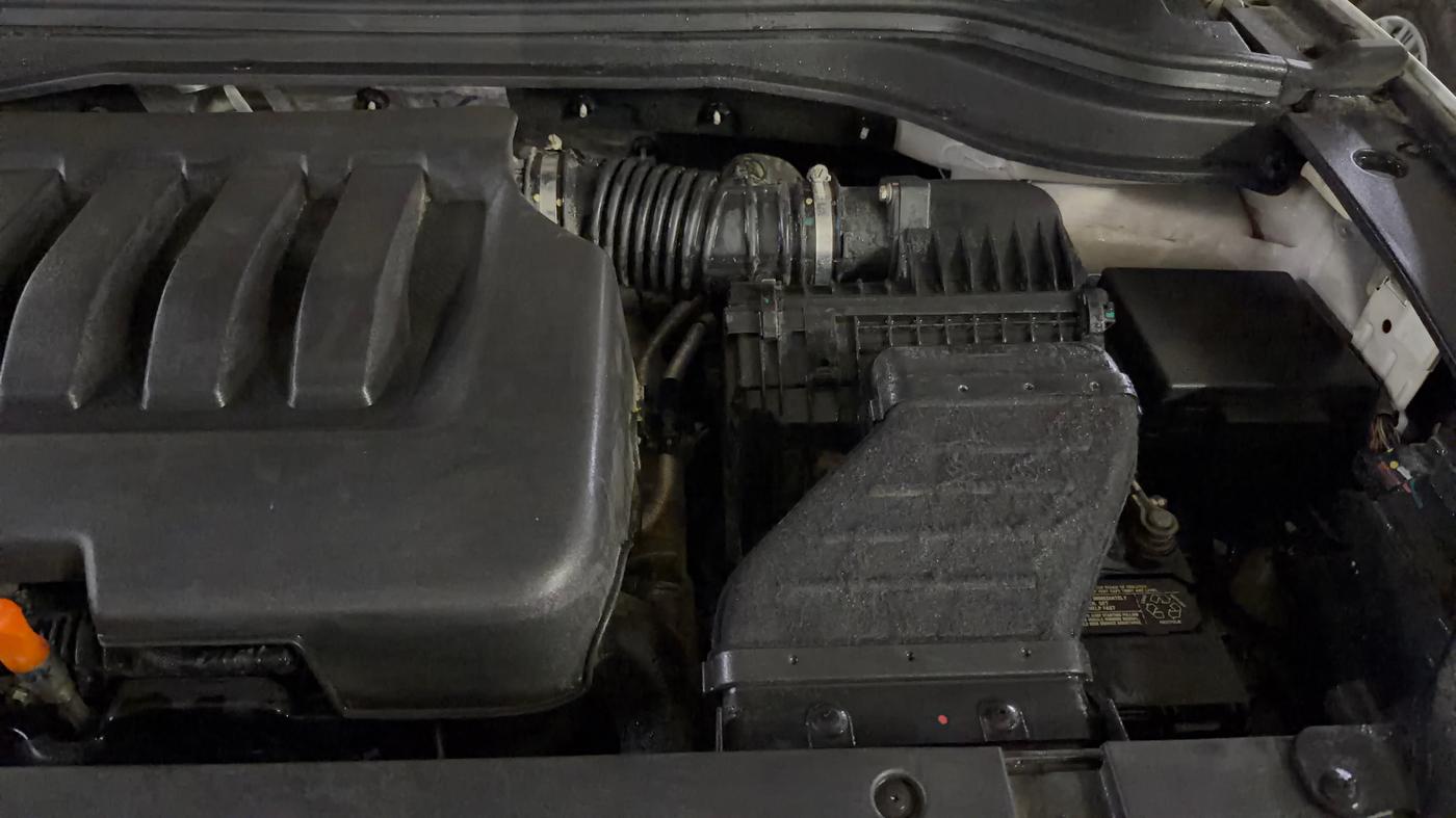 2021 Mahindra XUV700 AX 7 LUXURY P AT 7 STR, Petrol, Automatic, 38,127 km, Engine View - Left