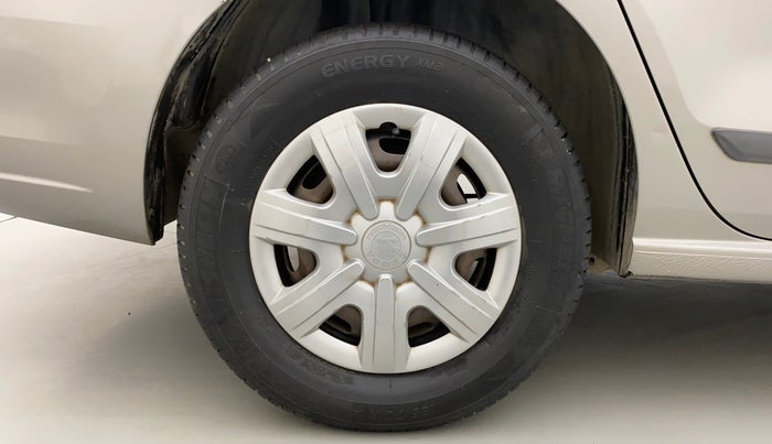 2013 Skoda Rapid AMBITION 1.6 TDI CR MT PLUS, Diesel, Manual, 1,13,554 km, Right Rear Wheel