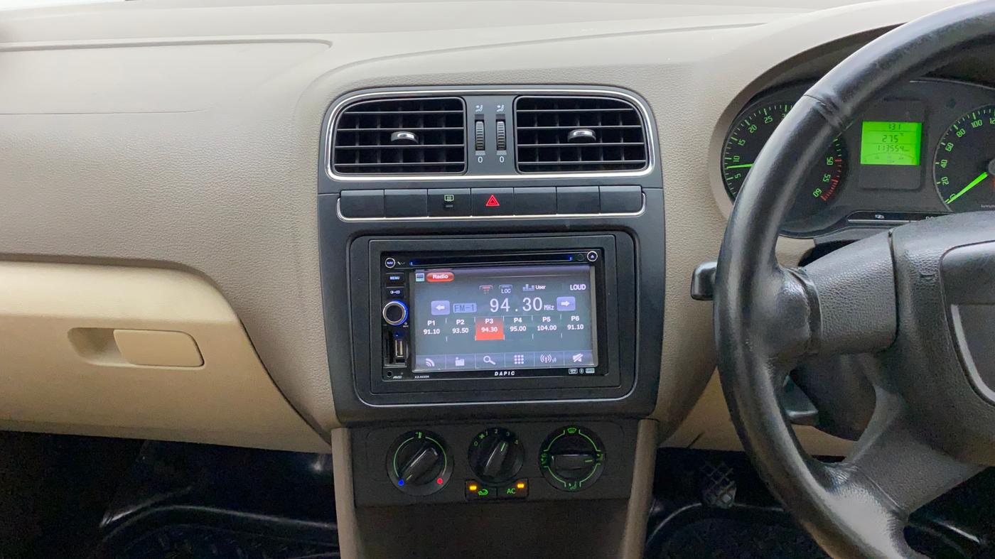 2013 Skoda Rapid AMBITION 1.6 TDI CR MT PLUS, Diesel, Manual, 1,13,554 km, Air Conditioner