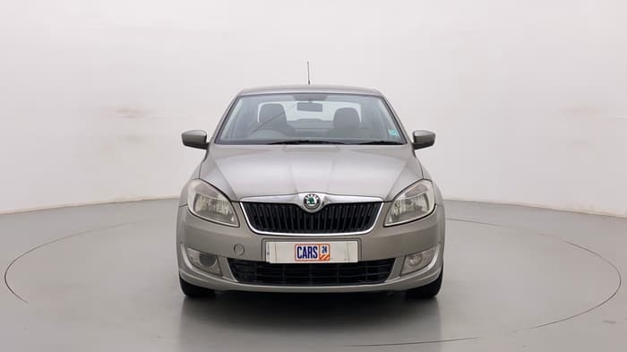 2013 Skoda Rapid AMBITION 1.6 TDI CR MT PLUS, Diesel, Manual, 1,13,554 km, Front