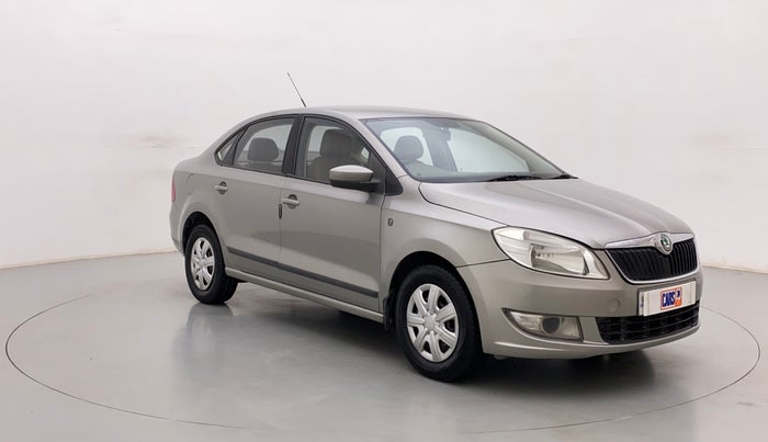 2013 Skoda Rapid AMBITION 1.6 TDI CR MT PLUS, Diesel, Manual, 1,13,554 km, Right Front Diagonal