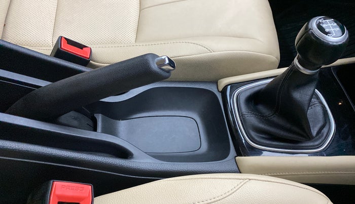2020 Honda City ZX MT PETROL, Petrol, Manual, 21,339 km, Gear Lever