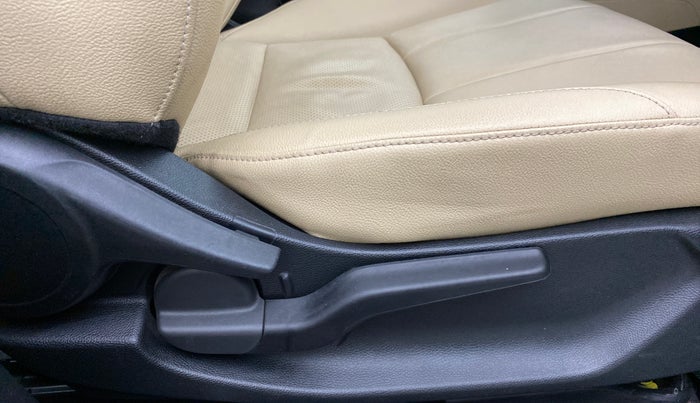 2020 Honda City ZX MT PETROL, Petrol, Manual, 21,339 km, Driver Side Adjustment Panel