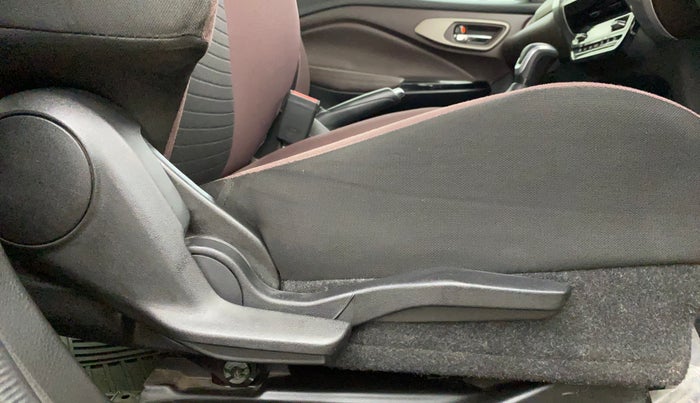 2024 Toyota Urban Cruiser Taisor V 1.0 Petrol AT, Petrol, Automatic, 10,865 km, Driver Side Adjustment Panel