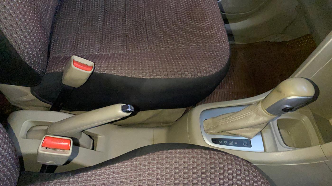2016 Maruti Ertiga VXI AT, Petrol, Automatic, 68,424 km, Gear Lever