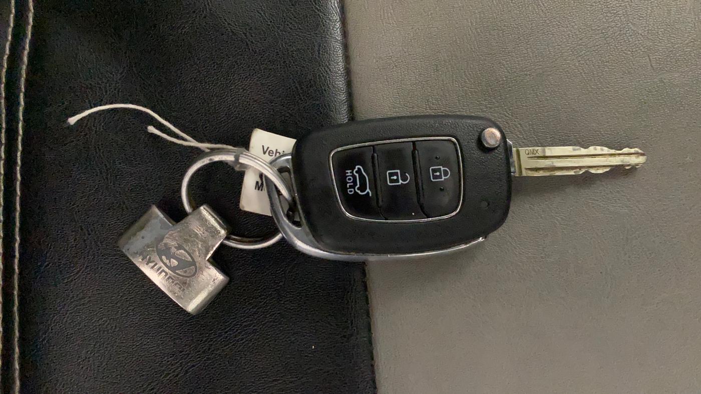 2020 Hyundai NEW I20 MAGNA 1.2 MT, Petrol, Manual, 23,555 km, Key Close Up