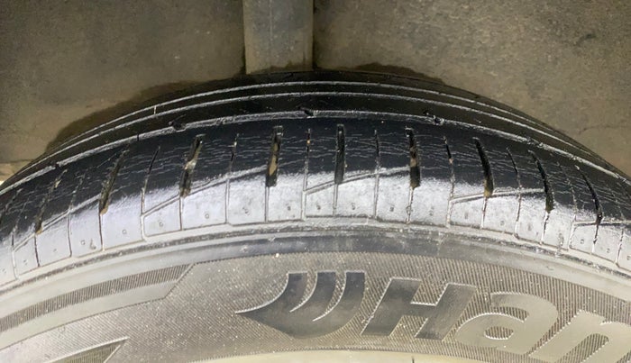 2018 Toyota YARIS V CVT, Petrol, Automatic, 62,361 km, Right Rear Tyre Tread
