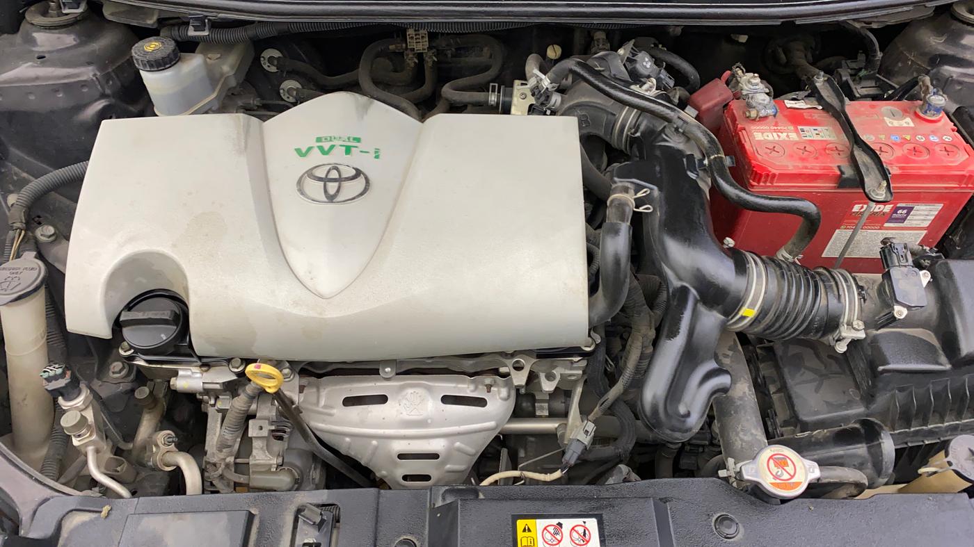 2018 Toyota YARIS V CVT, Petrol, Automatic, 62,645 km, Engine View