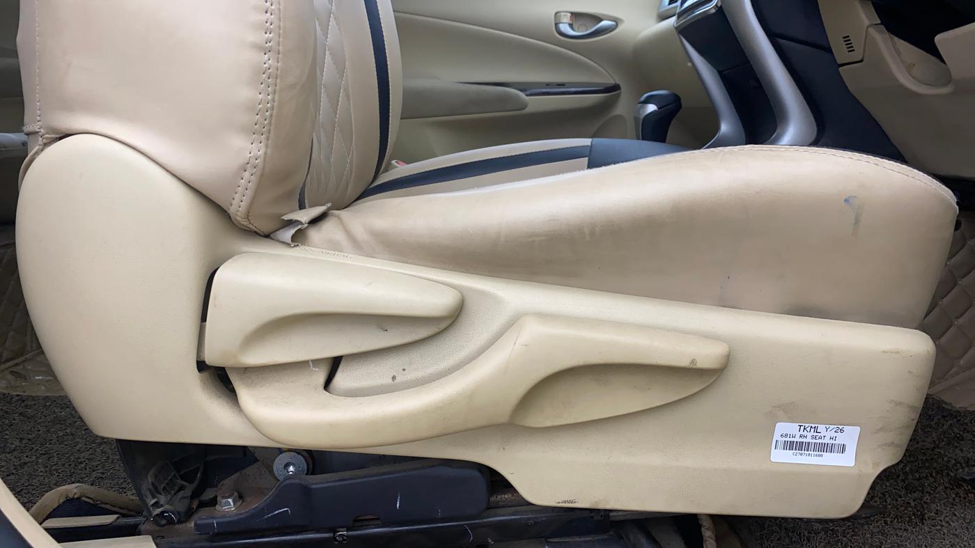 2018 Toyota YARIS V CVT, Petrol, Automatic, 62,645 km, Driver Side Adjustment Panel