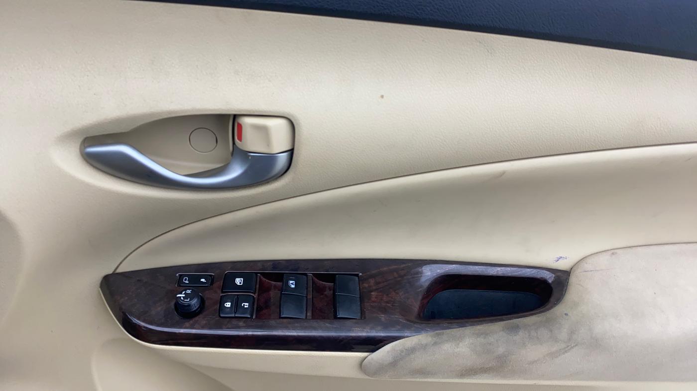 2018 Toyota YARIS V CVT, Petrol, Automatic, 62,645 km, Driver Side Door Panels Control