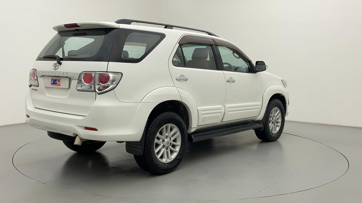 2013 Toyota Fortuner 3.0 MT 4X2, Diesel, Manual, 1,00,509 km, Right Back Diagonal
