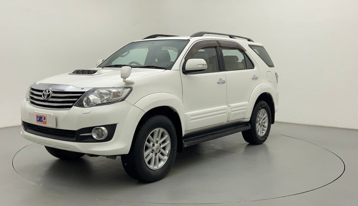 2013 Toyota Fortuner 3.0 MT 4X2, Diesel, Manual, 1,00,509 km, Left Front Diagonal