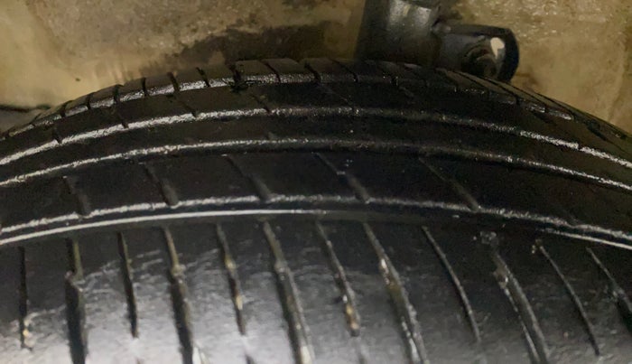2012 Maruti A Star VXI (ABS) AT, Petrol, Automatic, 49,688 km, Left Front Tyre Tread